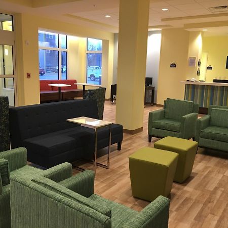 Days Inn & Suites By Wyndham Kearney Ne Екстер'єр фото