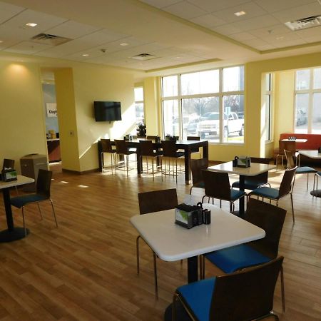 Days Inn & Suites By Wyndham Kearney Ne Екстер'єр фото