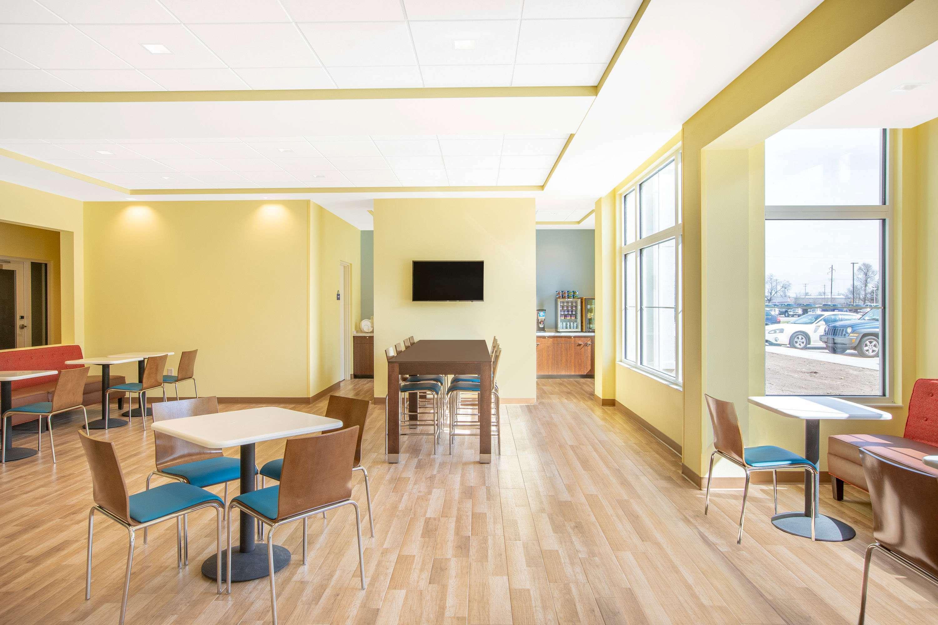 Days Inn & Suites By Wyndham Kearney Ne Екстер'єр фото