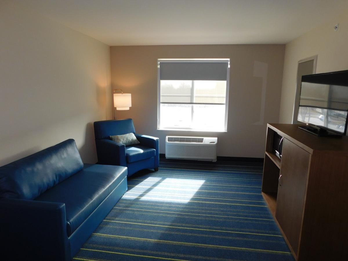 Days Inn & Suites By Wyndham Kearney Ne Екстер'єр фото