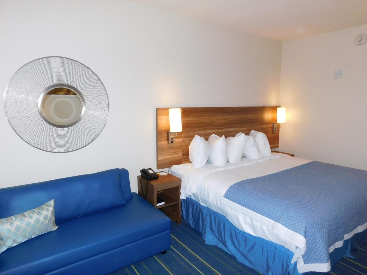 Days Inn & Suites By Wyndham Kearney Ne Екстер'єр фото
